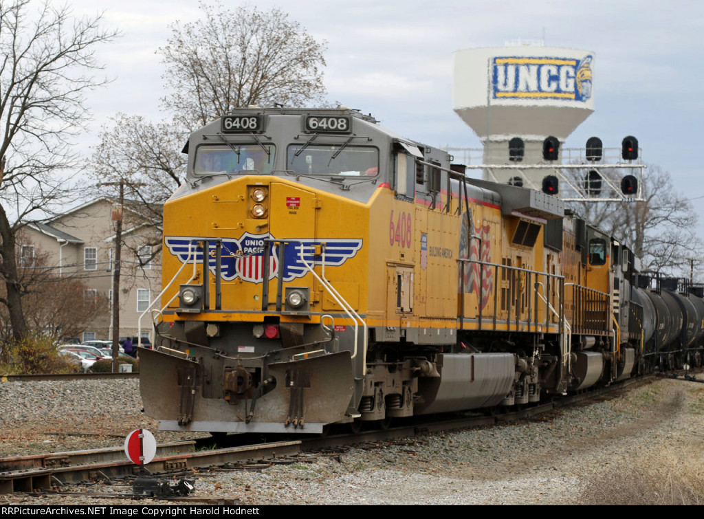 UP 6408 leads train 351 down the yard lead